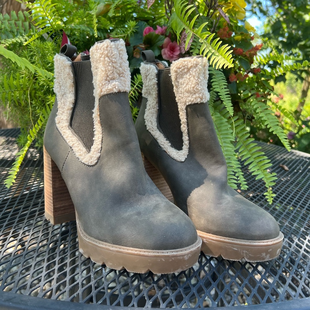 Women's Shearling Ankle Boots